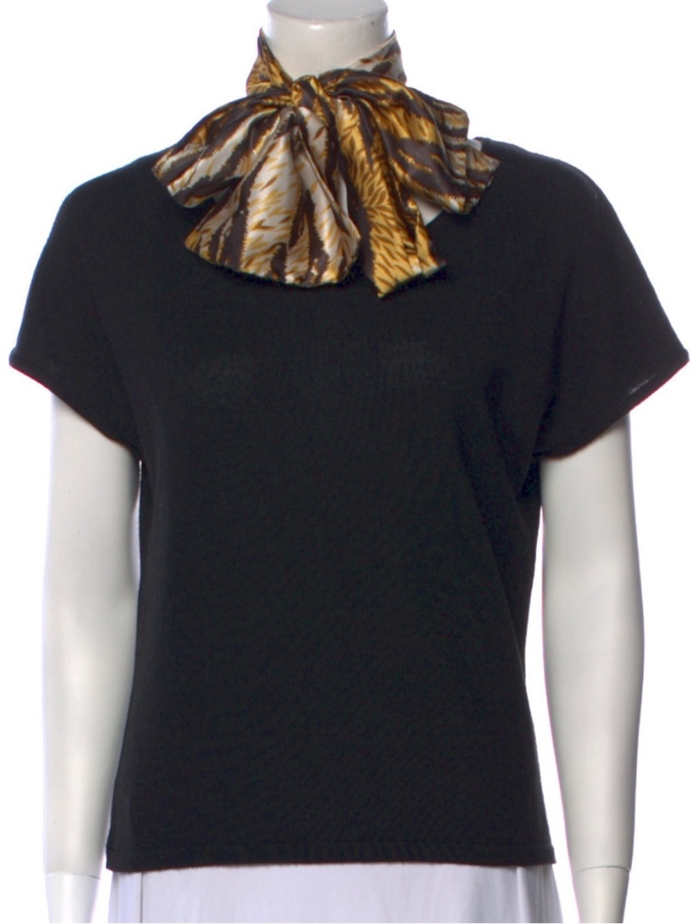 D&G
Vintage 2000's Top
Size: L